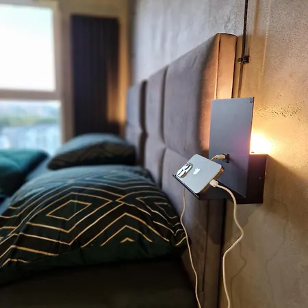 Apartment Level 13